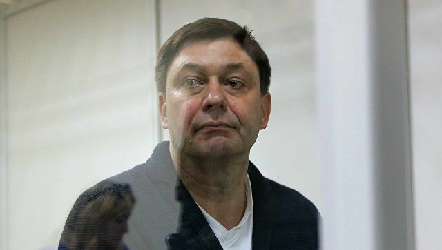 Суд в Киеве продлил арест журналиста Вышинского