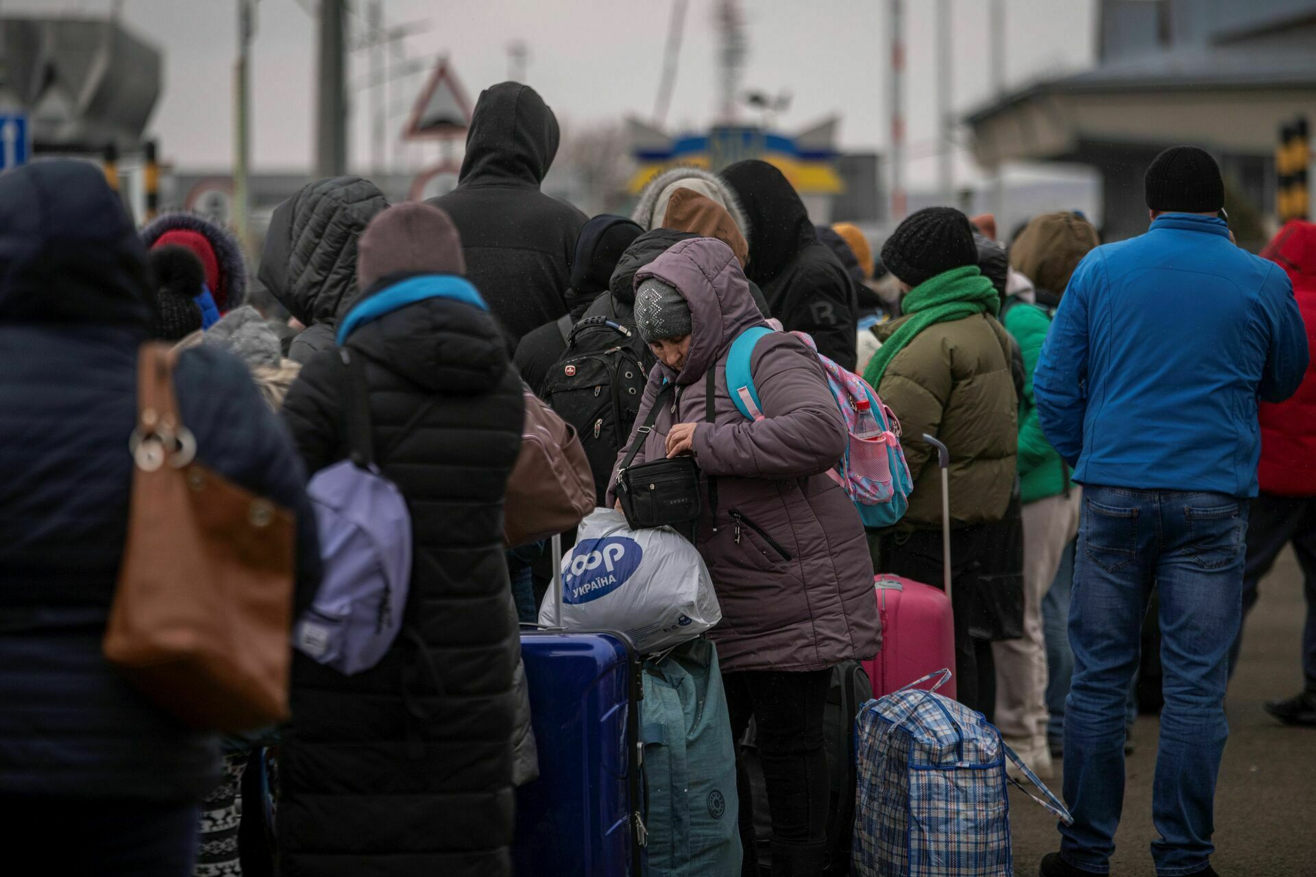 Из Мариуполя в ДНР эвакуировали 300 мирных жителей