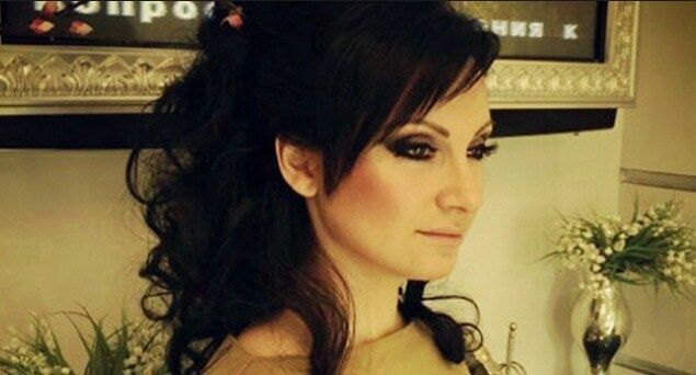 Певица Жанна Роштакова погибла из-за упавшей полки