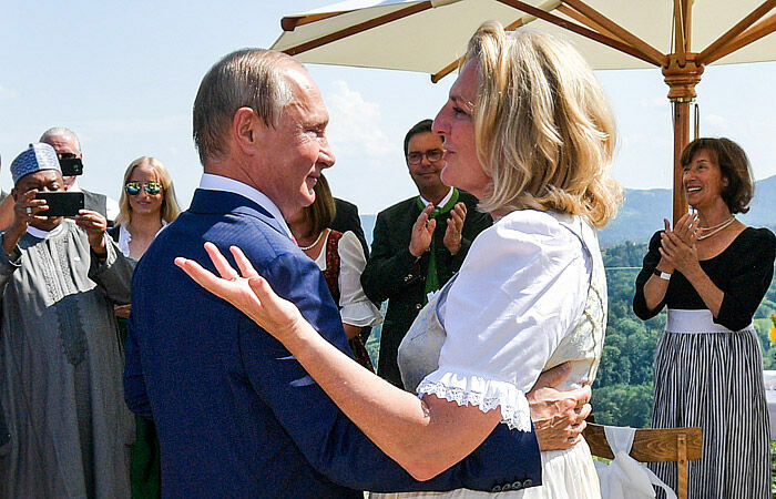 Стали известны обстоятельства приглашения Путина на свадьбу австрийского министра