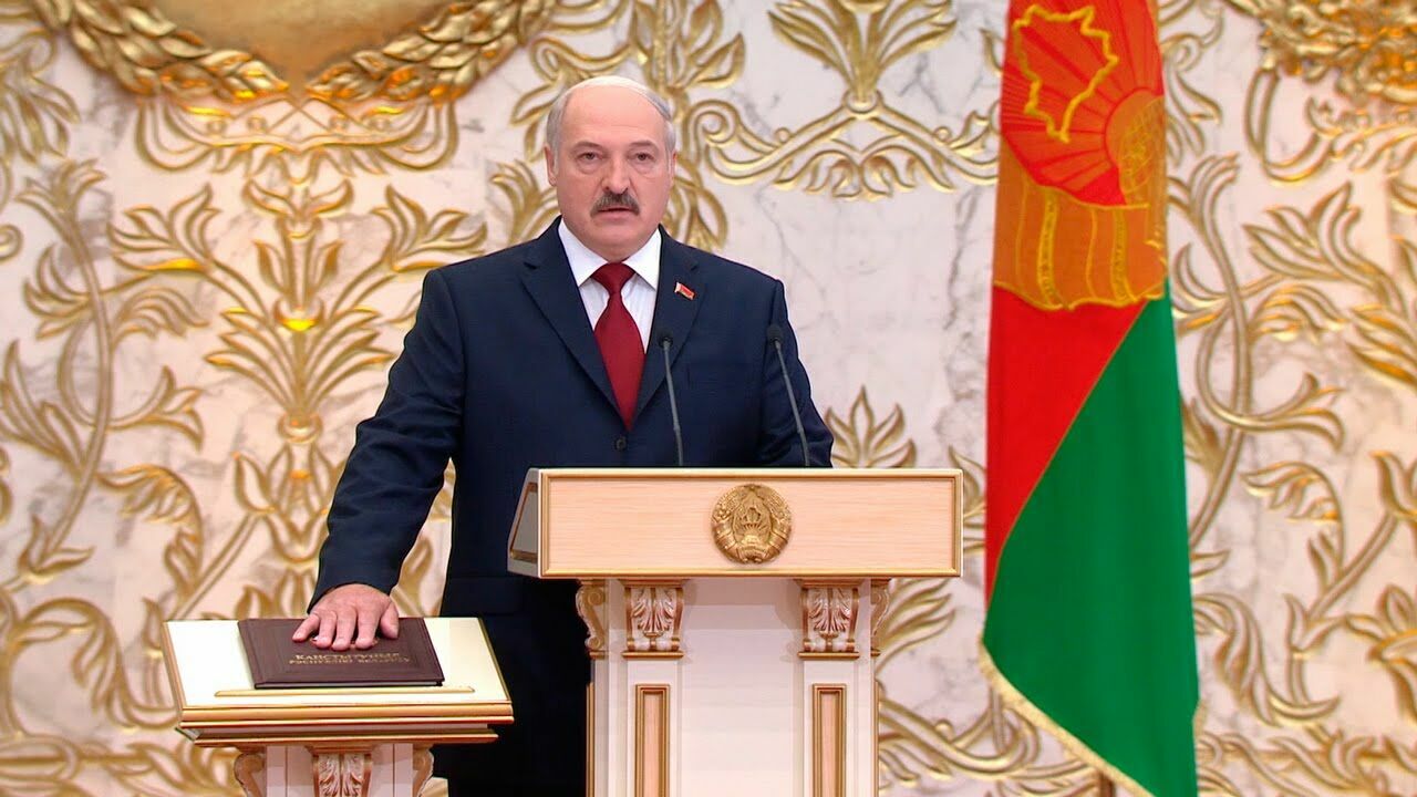 Лукашенко пояснил Западу, что тайная инаугурации - это "наше внутреннее дело"