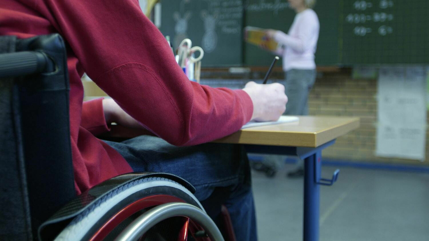 Вузы продолжают игнорировать права абитуриентов с инвалидностью