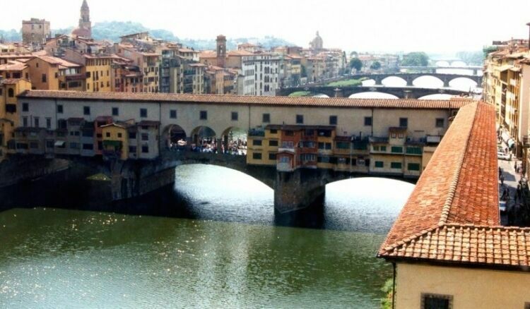 Во Флоренции закрыли для посещений знаменитый Коридор Вазари