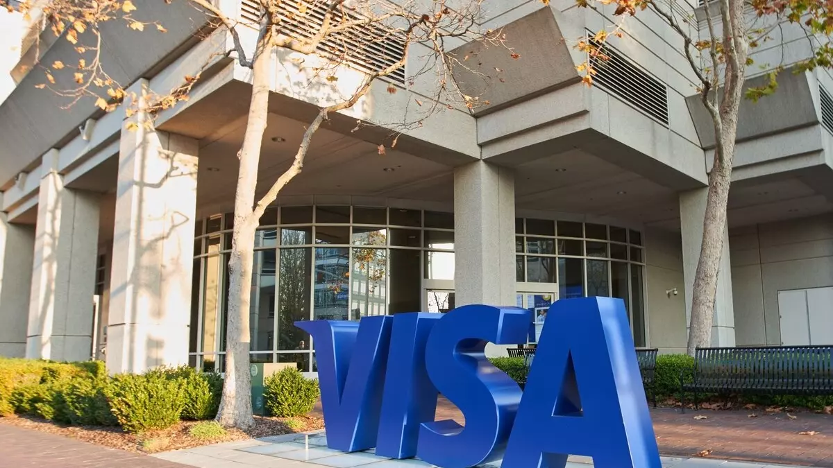 Visa угрожает банкам штрафами до $1 млн. за открытие счётов гражданам России