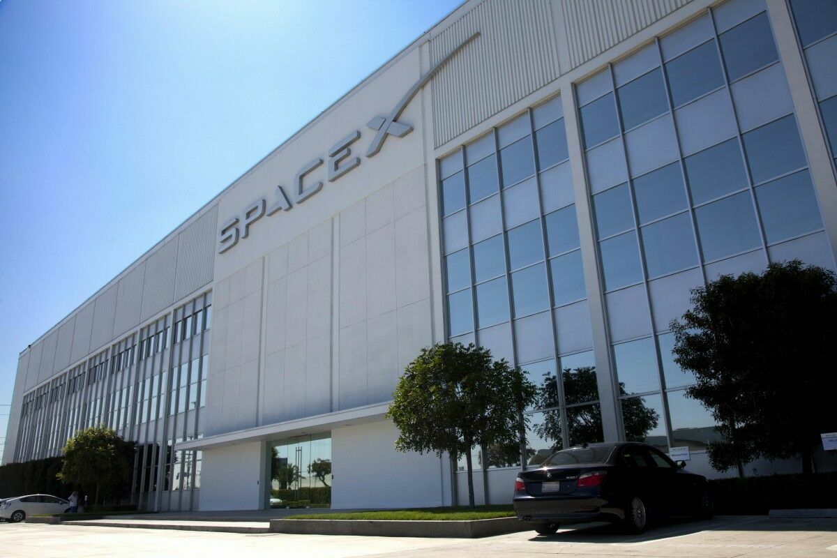 SpaceX сможет осуществить еще пять полетов к МКС