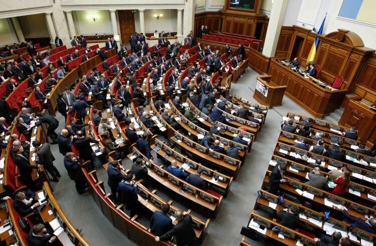 На Украине говорят о неизбежности досрочных парламентских выборов