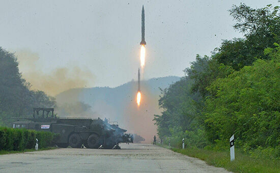 КНДР провела первый за год запуск баллистических ракет