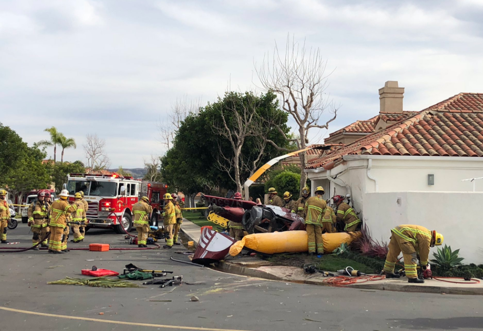 Три человека погибли при падении вертолёта на жилой дом в Калифорнии