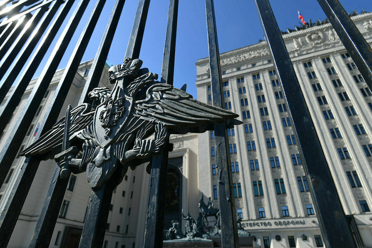 Минобороны: более 150 украинских солдат и офицеров сдались в плен