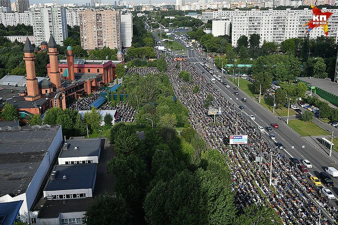 В Москве перекрыли несколько улиц из-за празднования Ураза-Байрам