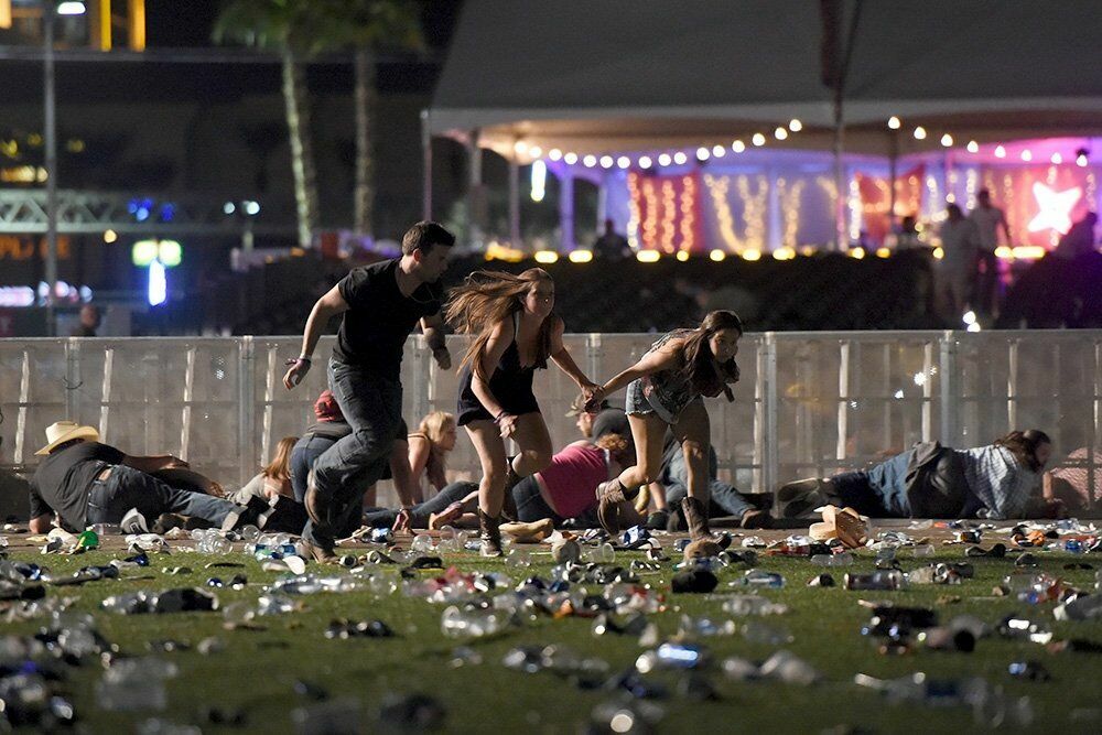 Число жертв стрельбы в Лас-Вегасе увеличилось до 58