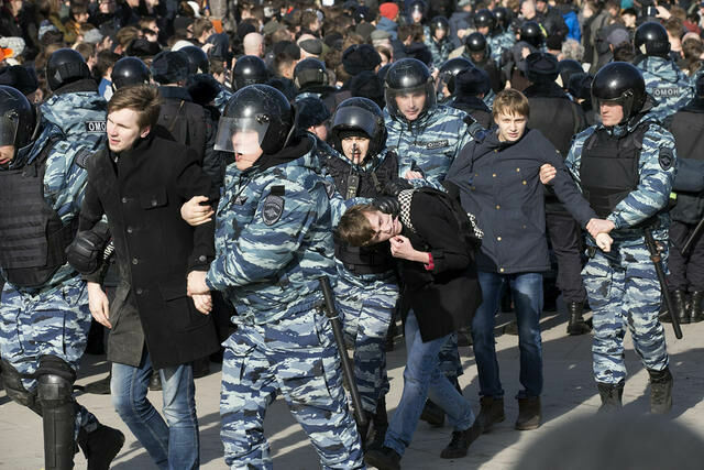 На митинге 26 марта в Москве задержали 92 подростков, половину – случайно