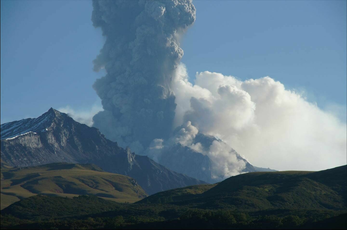 На Камчатке спрогнозировали пеплопад из-за выброса на вулкане Шивелуч