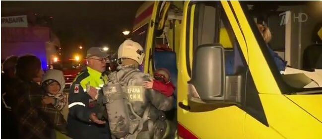 Более 30 человек пострадали из-за пожара в высотке на юго-западе Москвы