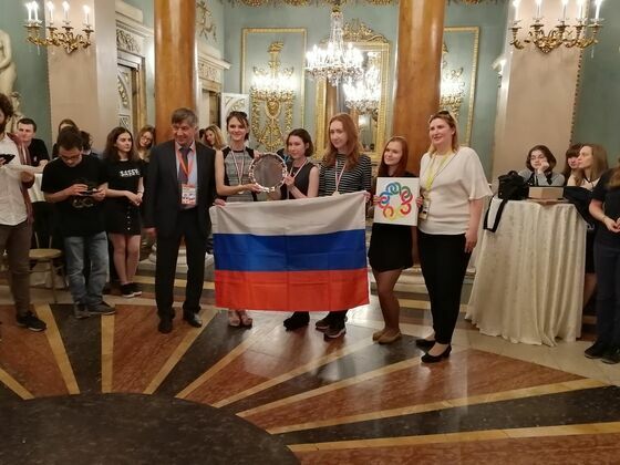 Сборная России победила на VII Европейской математической олимпиаде для девушек