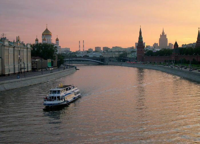 В Москве-реке утонул спасший девушку мужчина