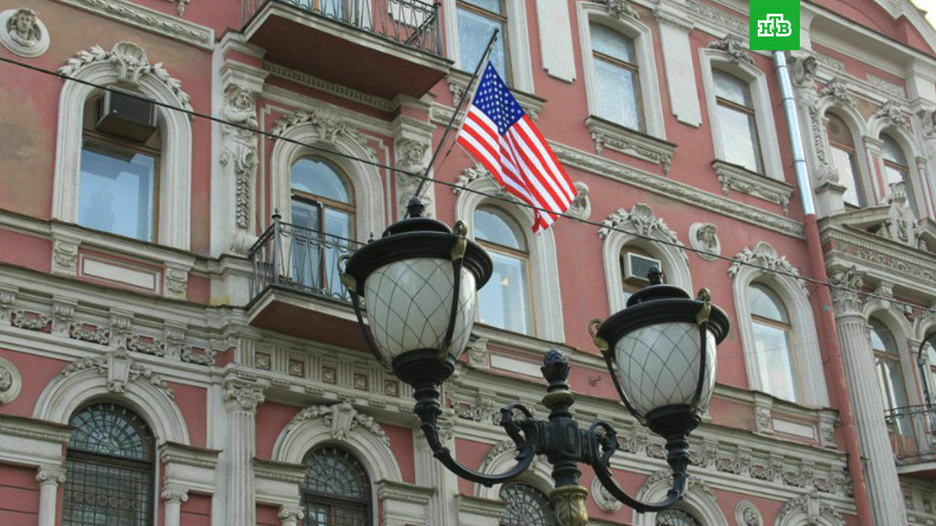 МИД предложит Путину закрыть посольство США в Петербурге