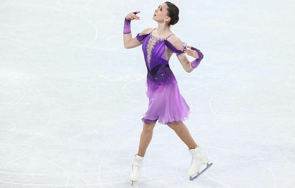 Камила Валиева вывела российскую сборную на первое место в командном турнире ОИ