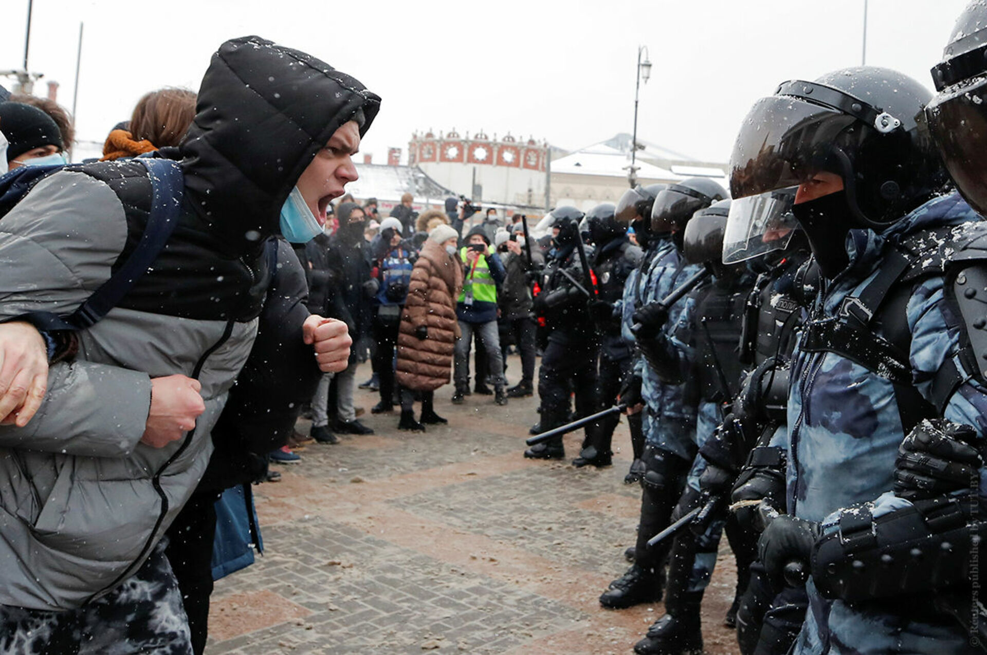 Подняли бунт против. Митинг Навального 2021 в Москве. Протесты в России 2021 Навальный. Митинги Навального в Москве 2021 год.