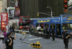 В крупном ДТП на Таймс-сквер в Нью-Йорке пострадали 14 человек