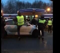 Полиция во Владимире устроила из проезжавших машин "живой щит"
