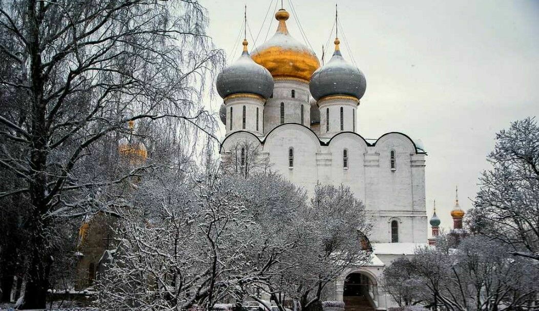 РПЦ рекомендовала московским храмам перенести в онлайн все массовые мероприятия