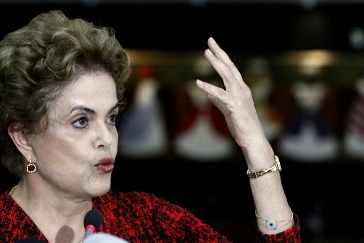 Президент Бразилии будет сама себя защищать во время процедуры импичмента