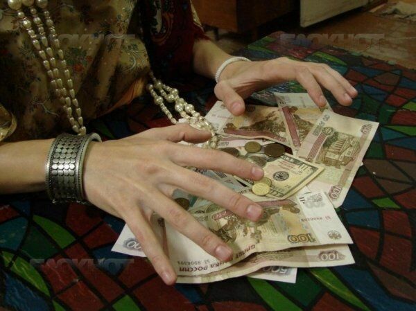Ивановская пенсионерка отдала 233 тысячи экстрасенсам за снятие проклятия
