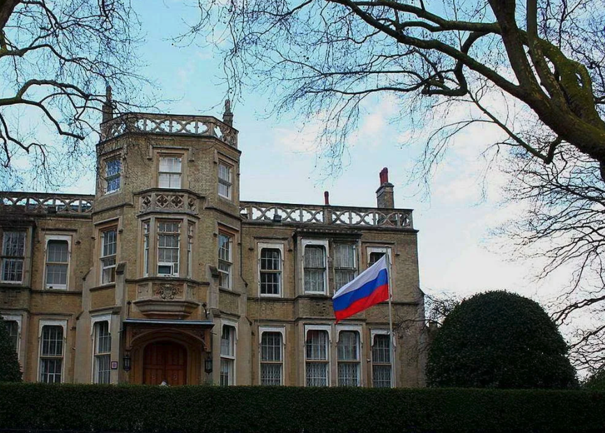 Посольство России в Лондоне назвало санкции Великобритании нелегитимными