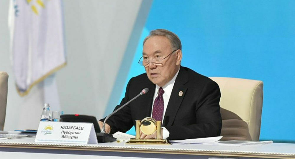 Алексей Макаркин: Назарбаев сохранит политический контроль над ситуацией