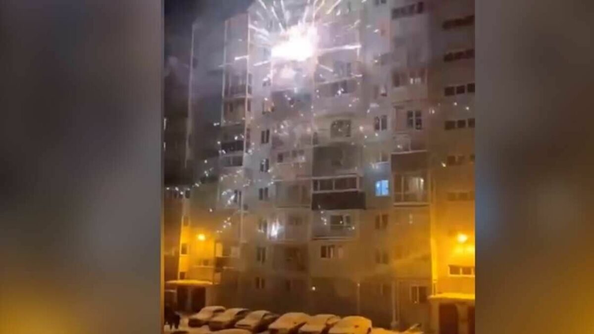 Взрыв петарды у жилого дома в Новосибирске