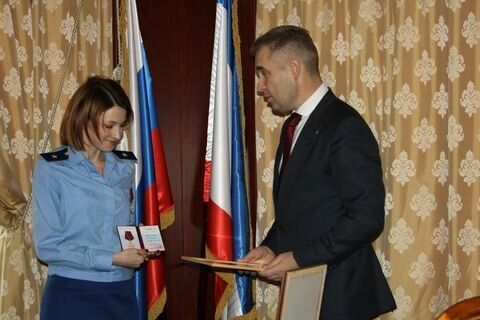 Астахов наградил Поклонскую медалью «За заслуги в деле защиты детей»