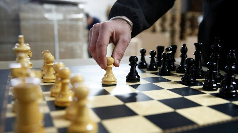 Ян Непомнящий победил в седьмой партии матча за мировую шахматную корону