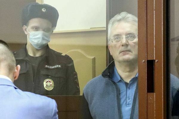 Иван Белозерцев  признался в получении 20 млн рублей от Бориса Шпигеля