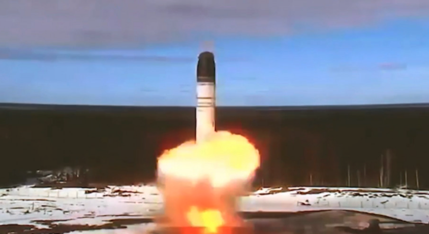 С космодрома «Плесецк» успешно запущена баллистическая ракета "Сармат"