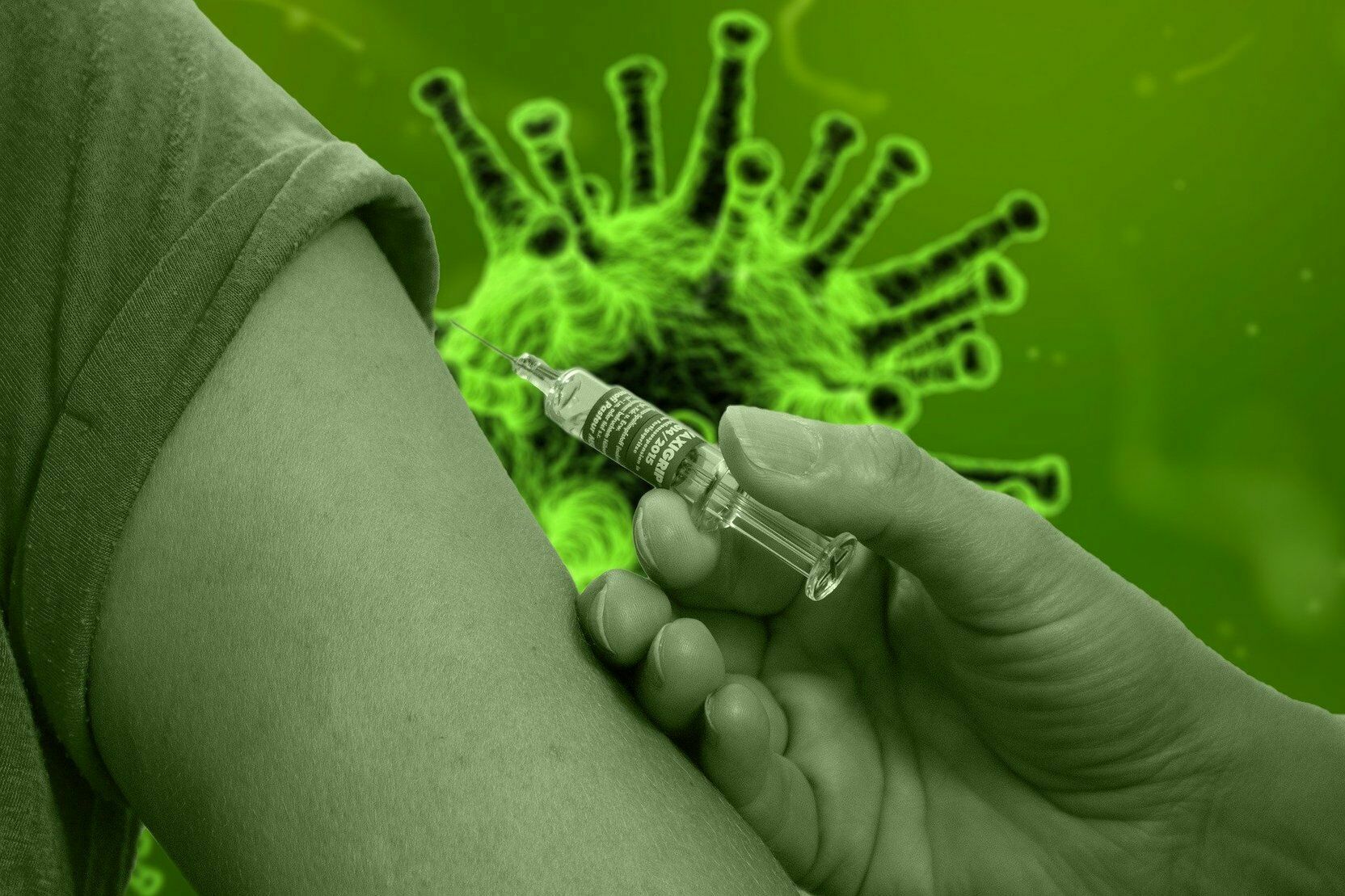 Эксперты считают вакцину против ковида опаснее самой болезни