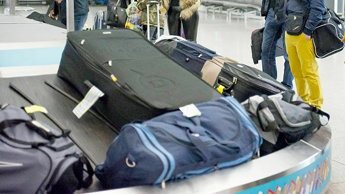Проблемы с выдачей багажа в "Шереметьево" решат лишь к концу июня
