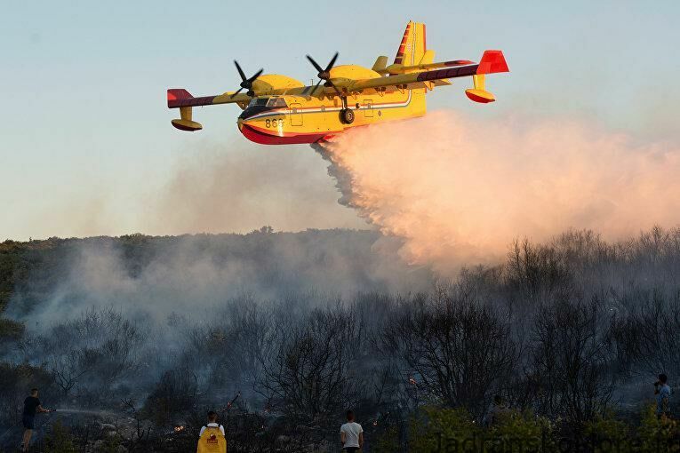 Апофеоз бессилия: 3 млн гектаров тайги тушат 10 самолётами