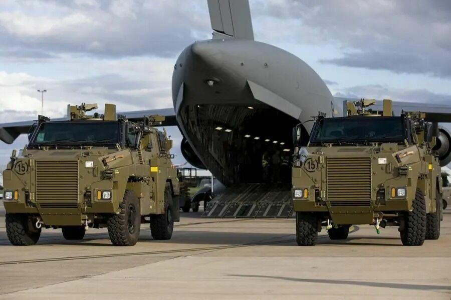 В бой - с кондиционером: Австралия поставляет Украине бронетранспортеры Bushmaster