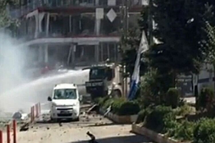 Мощный взрыв прогремел на востоке Турции