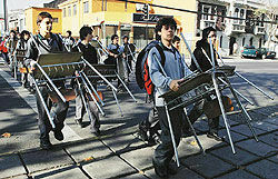 В Чили бастуют школьники / На Тайване законы пробуют на зуб