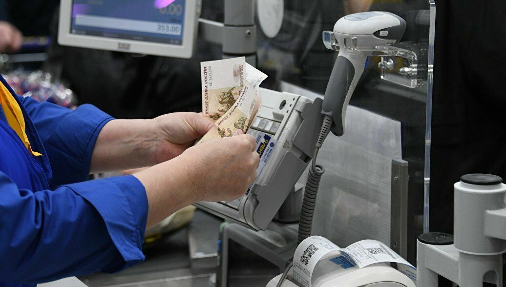 Средний чек россиянина за поход в магазин упал на 10%
