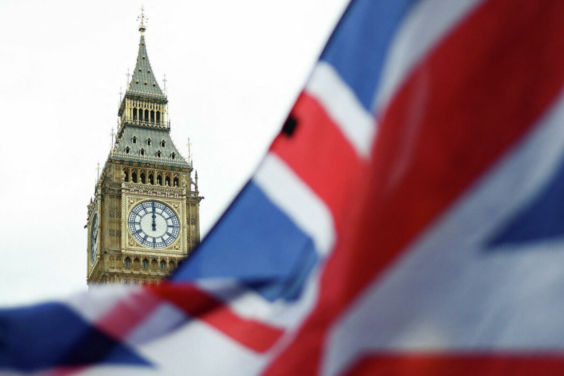 Санкции против британии. Парламент Великобритании. Правительство Великобритании. Британия США. Флаг Великобритании.