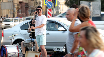 Гаркуша и Леонидов выступили против петербургского закона об уличных музыкантах