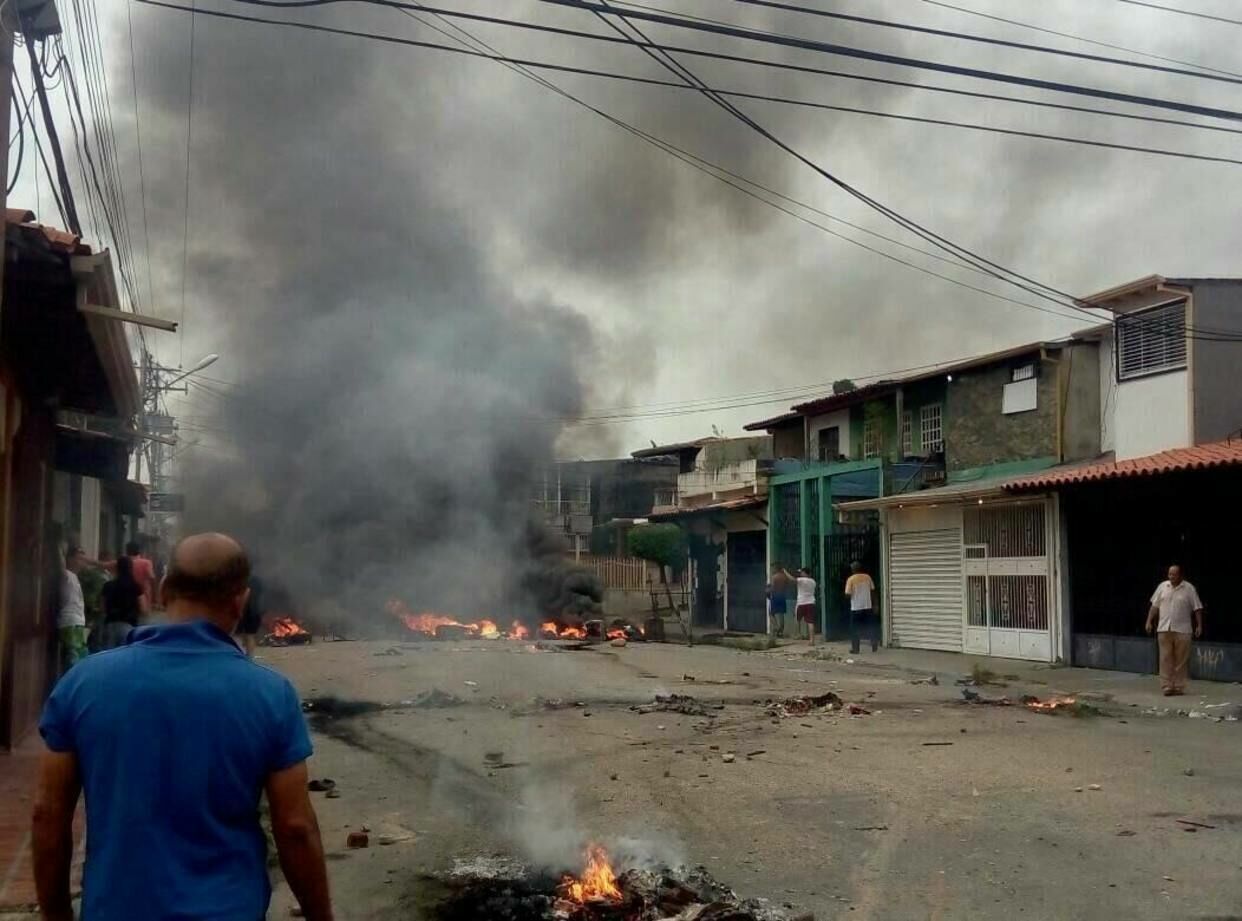 Благодарность народа. В Венесуэле сожгли дом Уго Чавеса