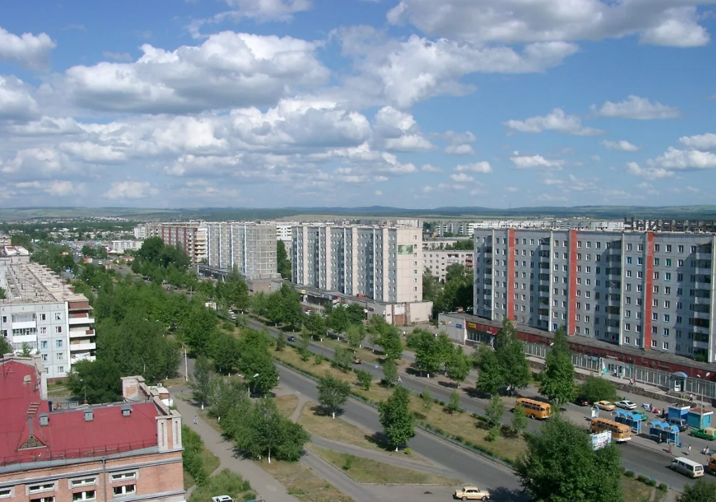 В городе под Красноярском объявлен режим ЧС из-за угрозы обрушения десятков домов