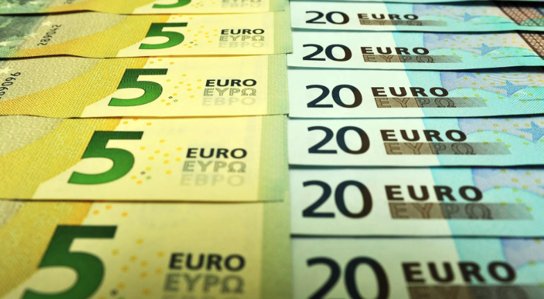 Курс евро впервые с мая превысил отметку в 68 рублей