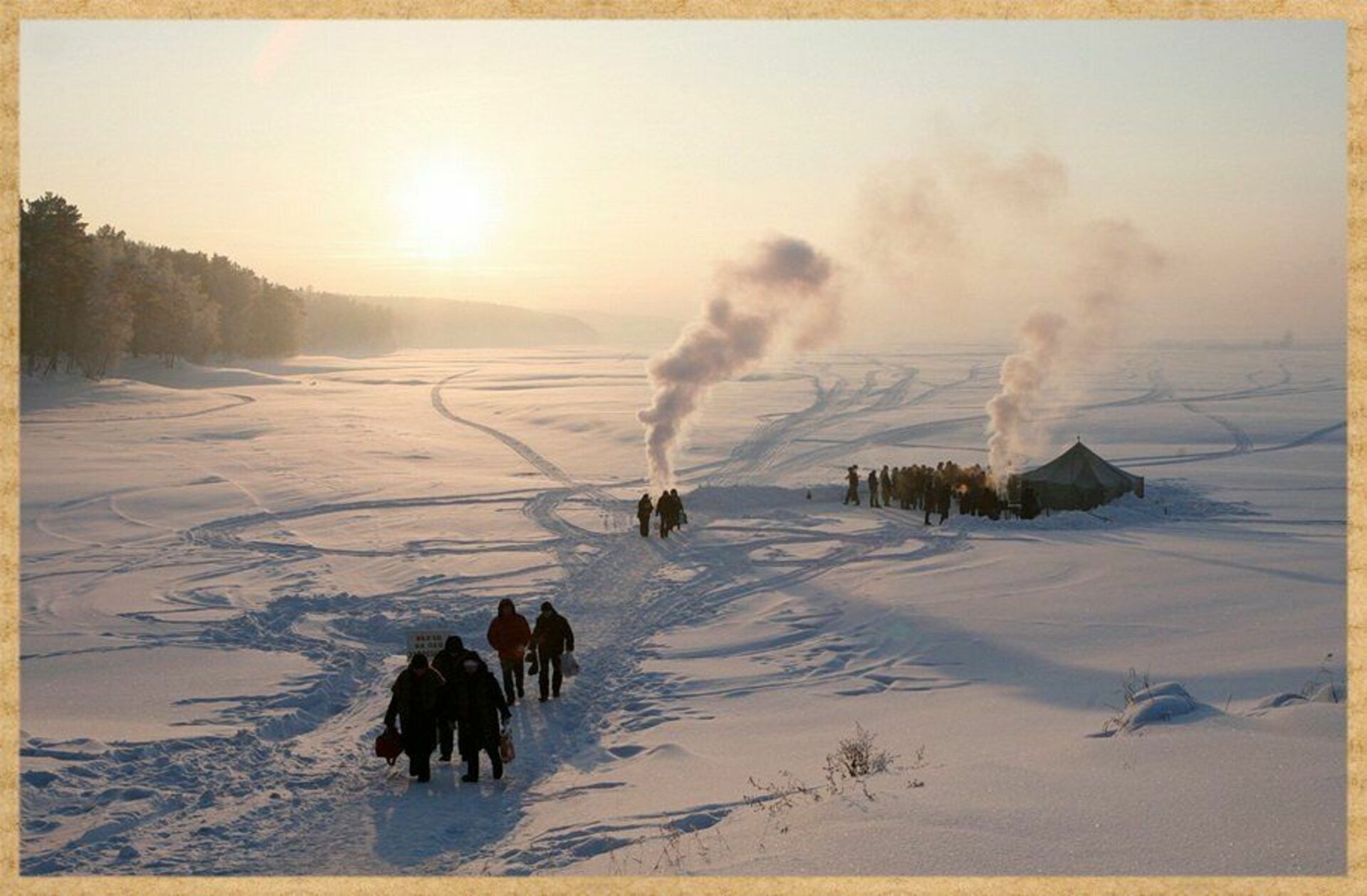 Где в тайге самые низкие температуры зимой. Сибирь зимой. Суровый климат. Суровый климат Сибири. Суровая зима в Сибири.