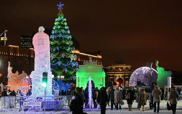 На новогодние праздники власти Москвы потратят 3 млрд рублей