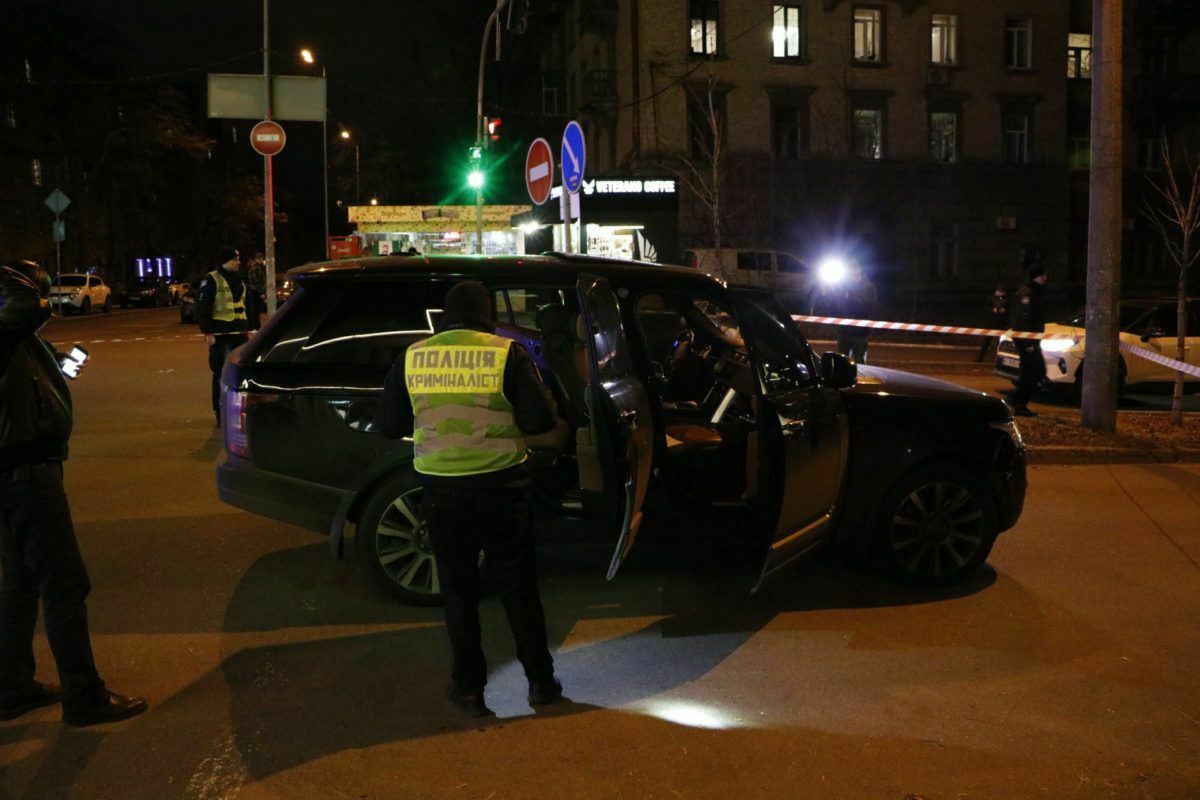 В Киеве обстреляли машину депутата, погиб его трехлетний сын